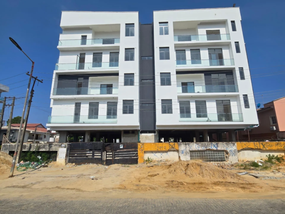 2 Bed Apartment• Lekki Phase 1 • ₦300M