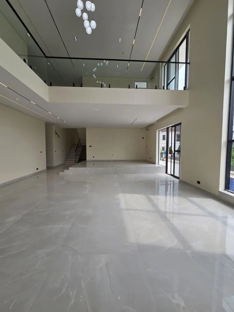 5 Bed Detached Duplex + BQ • Chevron4