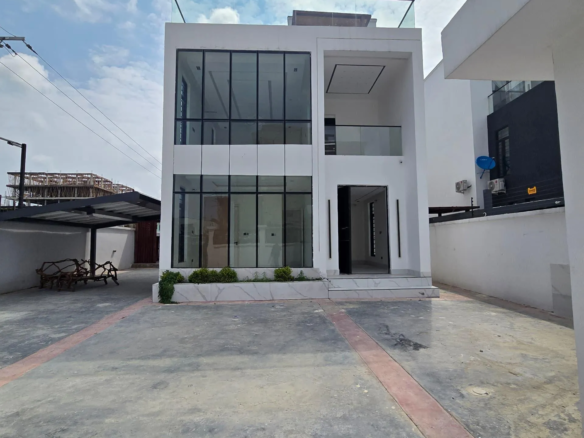 5 Bed Detached Duplex + BQ • Lekki Phase 1