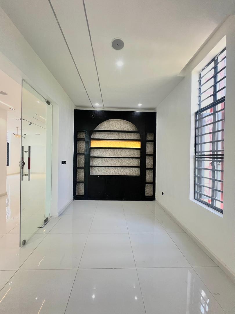 WhatsApp Image 2026-04-01 at 16.14.14 (4)