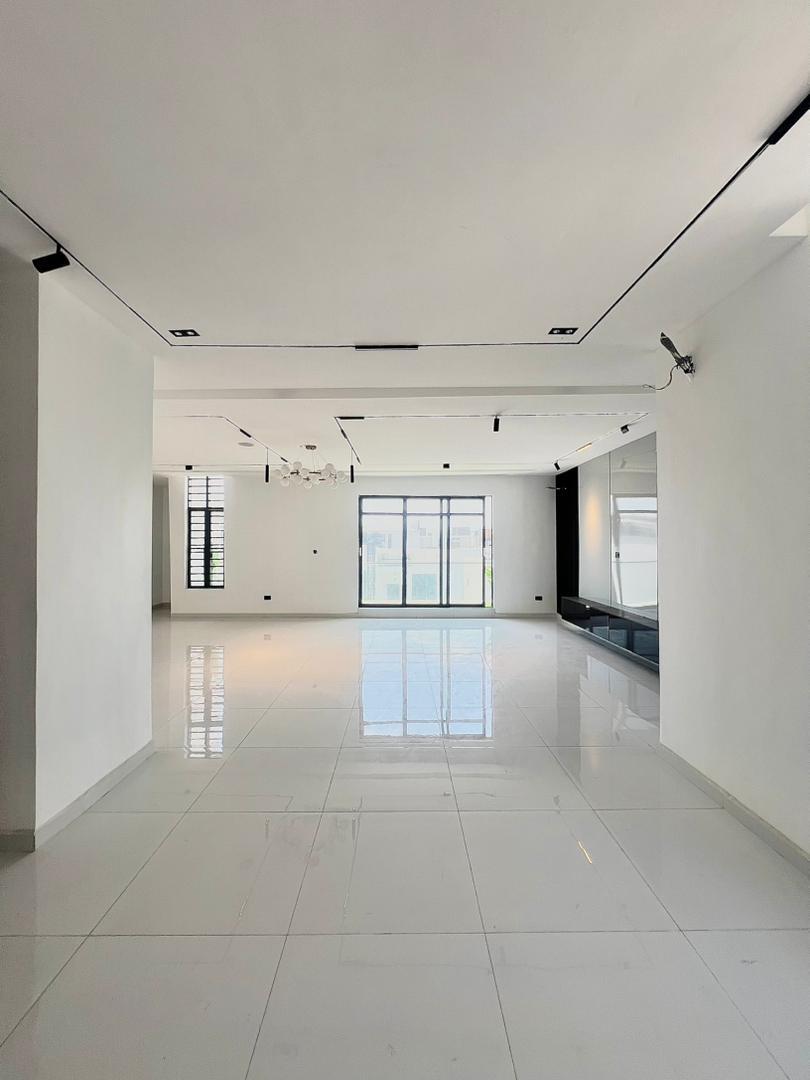 WhatsApp Image 2026-04-01 at 16.14.15 (1)