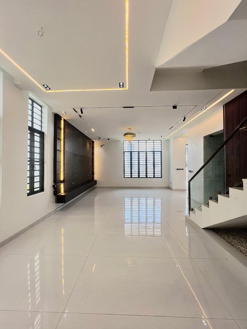 WhatsApp Image 2026-04-01 at 16.14.29 (2)